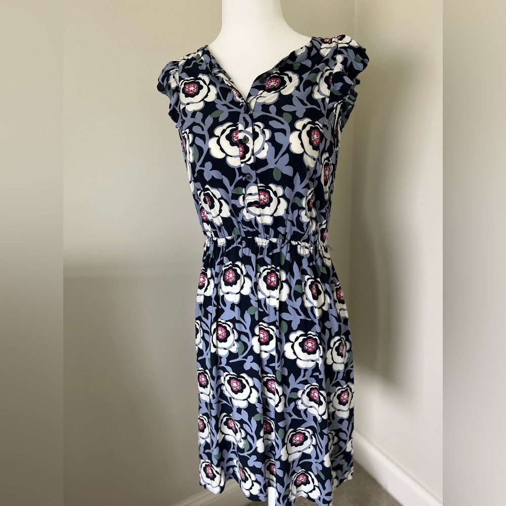 LOFT Floral Navy Midi Dress- New With Tags 👗